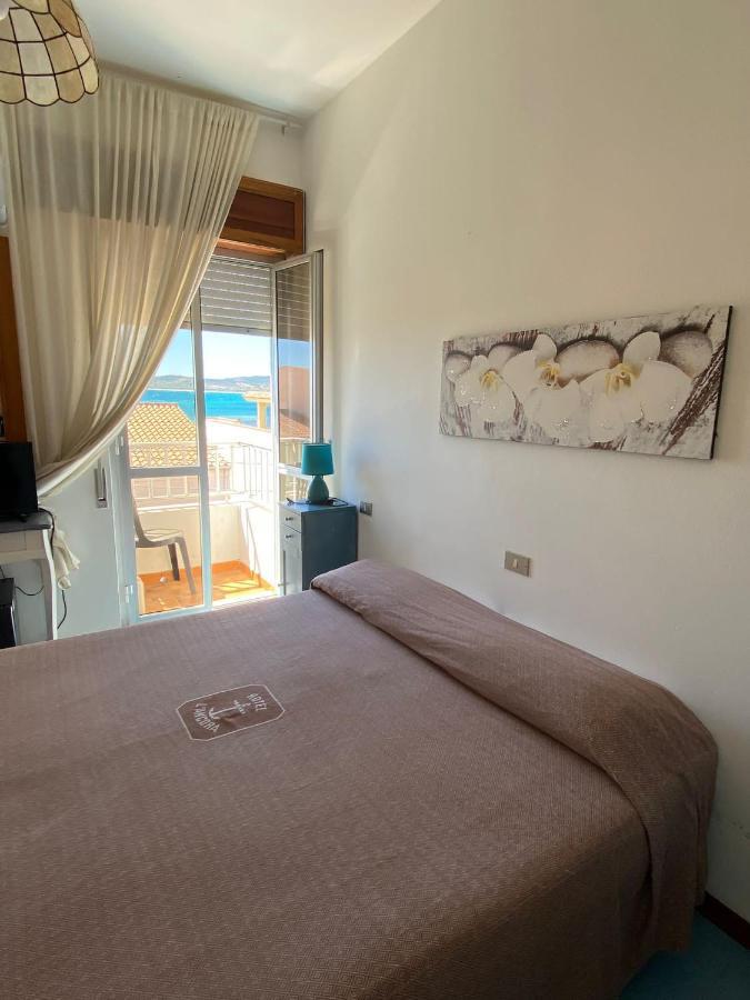 Hotel L'Ancora La Caletta Kültér fotó